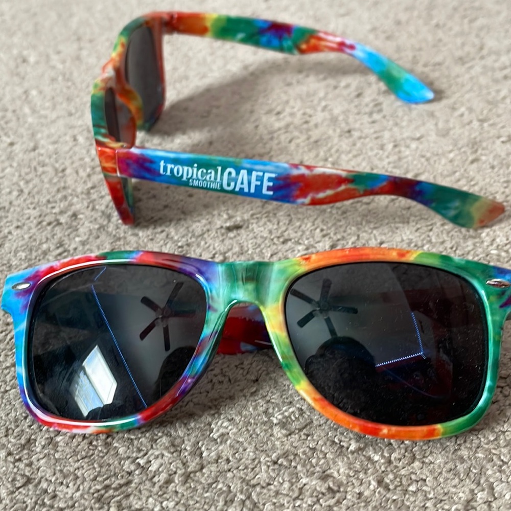 2 Tropical Smoothie cafe sunglasses